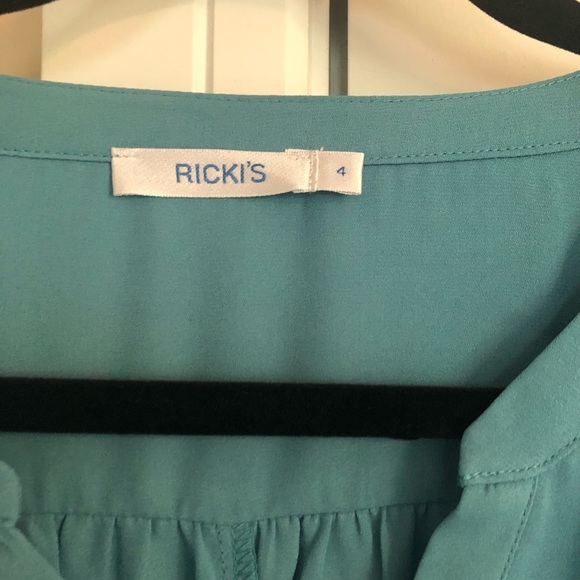 Flowy Long Top - Picture 3 of 3